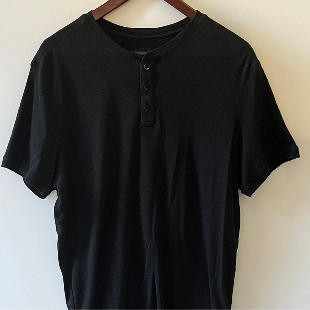 Extra-large Apt 9 black t shirt